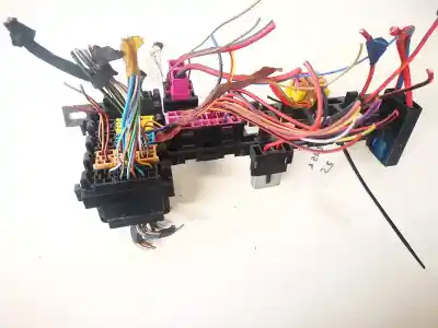 Second-hand car spare part fuse box unit for audi 80 avant 1.9 tdi oem iam references 8a1937503  