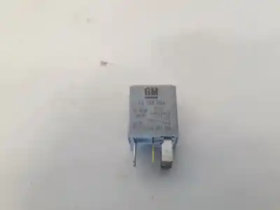Second-hand car spare part relay for opel meriva b 1.7 16v cdti oem iam references 13100504