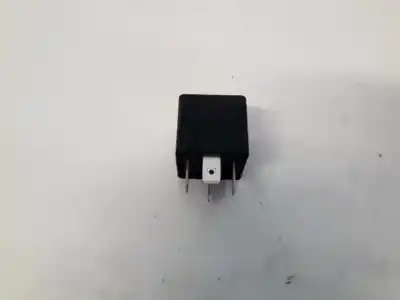 Second-hand car spare part relay for opel meriva b 1.7 16v cdti oem iam references 90464760