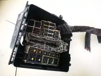 Second-hand car spare part fuse box unit for opel meriva b 1.7 16v cdti oem iam references 93363141