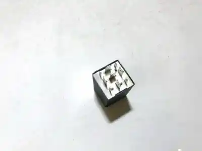 Second-hand car spare part relay for audi a3 (8l) 1.9 tdi ambition oem iam references 3a0927181  61233005