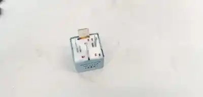 Second-hand car spare part relay for audi a6 avant (4b5) 2.5 tdi oem iam references 8d0951253  