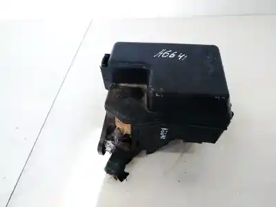 Peça sobressalente para automóvel em segunda mão caixa de fusíveis e relés por toyota avensis wagon (t25) 2.0 d-4d executive referências oem iam 