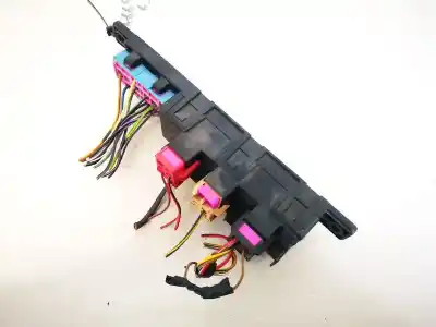 Second-hand car spare part fuse box unit for audi a4 avant (b5) 1.9 tdi oem iam references 8l0941822a  