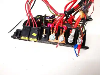 Peça sobressalente para automóvel em segunda mão caixa de fusíveis e relés por volkswagen passat b5 (3b2) 1.9 tdi referências oem iam 8l0941822a