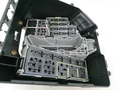 Second-hand car spare part fuse box unit for opel meriva 1.6 cat (z 16 se / l55) oem iam references   