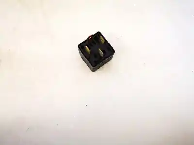 Pezzo di ricambio per auto di seconda mano relè per audi 80/90 (893) 1.8 riferimenti oem iam 431951253h  0332014156