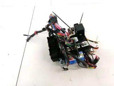 Peça sobressalente para automóvel em segunda mão caixa de fusíveis e relés por hyundai getz (tb) 1.3 básico referências oem iam 