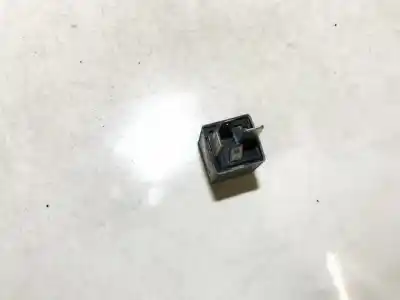 Second-hand car spare part relay for audi a6, c5 2001.08 - 2005.01 facelift 2.5 tdi quattro 132kw 2000.02 - 2005.01 oem iam references 8d0951253  v23134j52x300