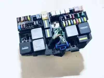 Pezzo di ricambio per auto di seconda mano scatola relè/fusibili per ford mondeo iii (b5y) 2.0 16v tddi / tdci riferimenti oem iam 1s7t14a142aa