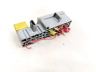 Tweedehands auto-onderdeel relais/zekeringenkastje voor renault scenic ii 1.5 dci diesel oem iam-referenties 13251