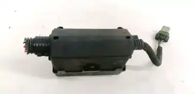 Second-hand car spare part fuse box unit for opel meriva b 1.7 16v cdti oem iam references 24437030  