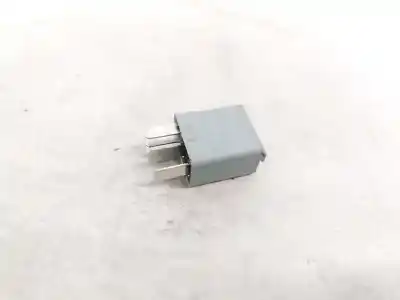 Peça sobressalente para automóvel em segunda mão relé para automóvel por opel meriva b 1.7 16v cdti referências oem iam 13100504