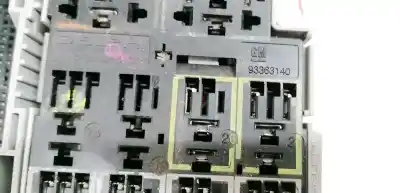 Second-hand car spare part fuse box unit for opel meriva 1.6 cat (z 16 se / l55) oem iam references 93363140  