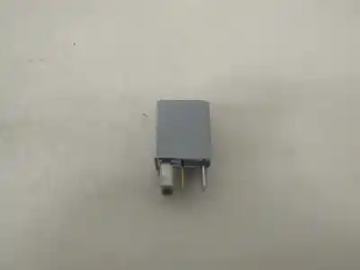 Pezzo di ricambio per auto di seconda mano  per OPEL MERIVA  Riferimenti OEM IAM 13100504  0332201100