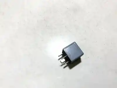 Second-hand car spare part relay for volkswagen passat variant (3b5) 1.9 tdi oem iam references 8d0951253a  v23134b52x301