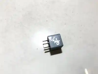 Second-hand car spare part relay for volkswagen passat variant (3b5) 1.9 tdi oem iam references 8d0951253a  v23134b52x301