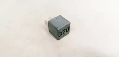 Second-hand car spare part relay for audi a6 avant (4b5) 2.7 t quattro oem iam references 8d0951253  v23134-j52-x300