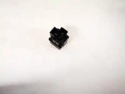 Pezzo di ricambio per auto di seconda mano relè per mazda 2 lim. (de) 1.4 diesel cat riferimenti oem iam v23134b52x379  v23134-b52-x379