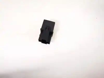 Pezzo di ricambio per auto di seconda mano relè per mazda 2 lim. (de) 1.4 diesel cat riferimenti oem iam v23134b52x379  v23134-b52-x379