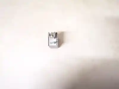 Second-hand car spare part relay for opel corsa c 1.2 16v cat (z 12 xe / lw4) oem iam references 13100504  0332201100