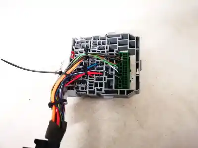 Second-hand car spare part fuse box unit for opel meriva b 1.7 16v cdti oem iam references 93363150  