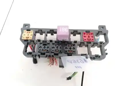 Pezzo di ricambio per auto di seconda mano  per AUDI A4 AVANT (B5)  Riferimenti OEM IAM 8D0937503  
