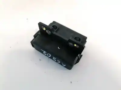 Second-hand car spare part fuse box unit for toyota corolla (e12) 2.0 d-4d sol berlina oem iam references   