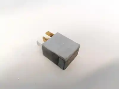 Pezzo di ricambio per auto di seconda mano relè per toyota corolla (e12) 2.0 d-4d sol berlina riferimenti oem iam 9008087019  90080-87019, 0332011001