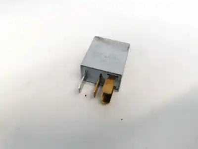 Pezzo di ricambio per auto di seconda mano relè per toyota corolla (e12) 2.0 d-4d sol berlina riferimenti oem iam 9008087019  90080-87019, 0332011001