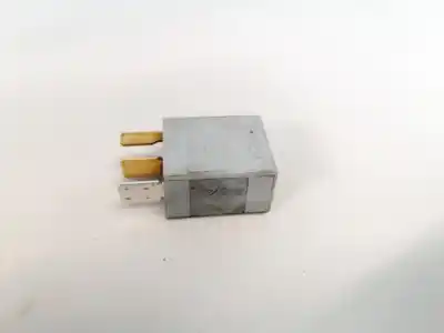 Pezzo di ricambio per auto di seconda mano relè per toyota corolla (e12) 2.0 d-4d sol berlina riferimenti oem iam 9008087019  90080-87019, 0332011001