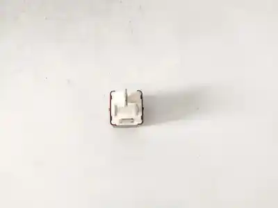 Second-hand car spare part relay for toyota corolla (e12) 2.0 d-4d sol berlina oem iam references 9098702016  90987-02016, 156700-1570