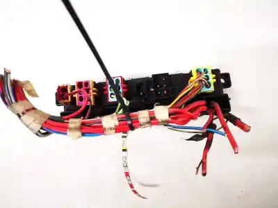 Second-hand car spare part fuse box unit for audi a4 avant (b5) 1.9 tdi oem iam references 4a1941822  