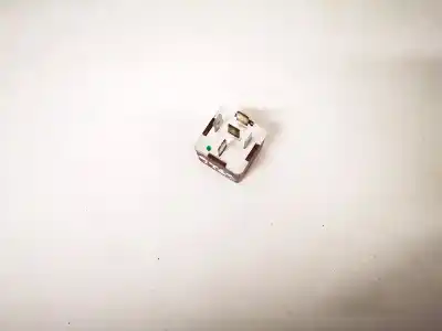 Second-hand car spare part relay for renault megane i scenic (ja0) motor 1.9 ltr. - 72 kw dti diesel cat oem iam references 7700810929  