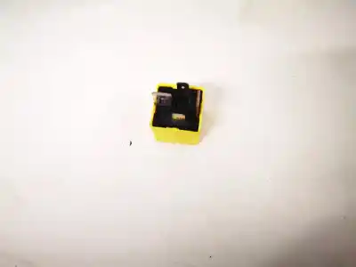 Second-hand car spare part relay for opel vectra c (z02) 2.2 dti 16v (f69) oem iam references 90226846  v23134-j52-x369