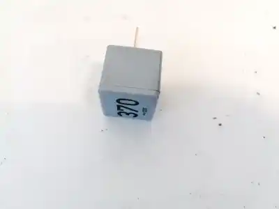 Pezzo di ricambio per auto di seconda mano  per AUDI A6, C5 2001.08 - 2005.01 FACELIFT  Riferimenti OEM IAM 8D0951253  V23134-J52-X300 Pezzo di ricambio per auto di seconda mano  per AUDI A6, C5 2001.08 - 2005.01 FACELIFT  Riferimenti OEM IAM 8D0951253  V23134-J52-X300