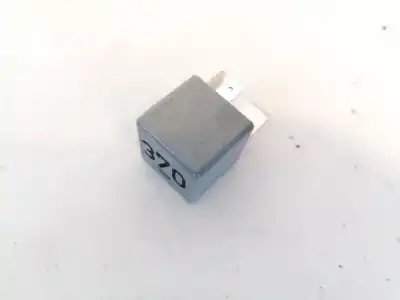 Pezzo di ricambio per auto di seconda mano  per AUDI A6, C5 2001.08 - 2005.01 FACELIFT  Riferimenti OEM IAM 8D0951253  V23134-J52-X300 Pezzo di ricambio per auto di seconda mano  per AUDI A6, C5 2001.08 - 2005.01 FACELIFT  Riferimenti OEM IAM 8D0951253  V23134-J52-X300