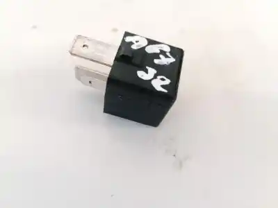 Second-hand car spare part relay for volkswagen passat b6 variant (3c5) 2.0 fsi oem iam references 1k0951253a  v23134-j52-x430