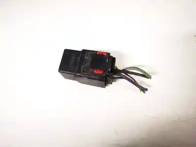 Pezzo di ricambio per auto di seconda mano relè per chrysler grand voyager 2.5 d riferimenti oem iam 04707900aa  
