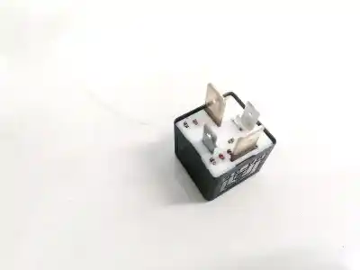 Pezzo di ricambio per auto di seconda mano relè per audi 80 avant 1.9 tdi riferimenti oem iam 899511000  443951253j