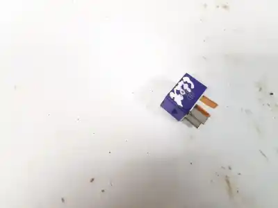 Second-hand car spare part relay for toyota corolla (_e12_) 1.6 vvt-i (zze121_) oem iam references 2830028010  156700-2300