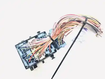 Автозапчасти б/у блок реле/предохранителей за renault espace iv (jko) 1.9 authentique [1.9 ltr. - 88 kw dci diesel] ссылки oem iam 370049  