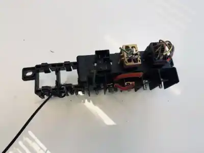 Second-hand car spare part fuse box unit for volkswagen passat variant (3b5) 1.9 tdi oem iam references 8l0941822a  896083000
