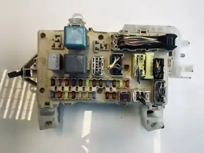 Peça sobressalente para automóvel em segunda mão caixa de fusíveis e relés por toyota corolla verso (r1) 2.0 d-4d luna referências oem iam 892210f010