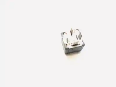 Second-hand car spare part relay for audi a6 avant (4b5) 1.9 tdi oem iam references 8d0951253a  899313000