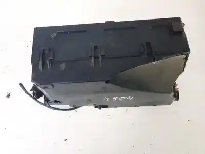 Second-hand car spare part fuse box unit for volvo v40, ii 2012.12 - 2016 t4 2.0 90kw 2012.12 - 2016 oem iam references av6t14a067ad  