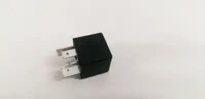 Second-hand car spare part relay for audi a3 (8p) 2.0 16v fsi oem iam references 3d0951253a  v23134-b59-x418