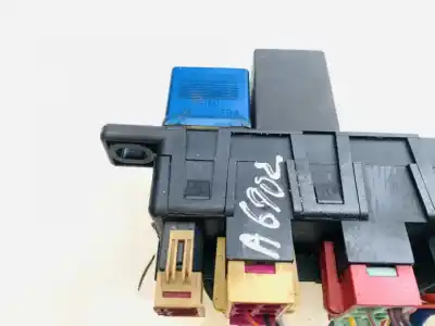 Second-hand car spare part fuse box unit for audi a4 avant (b5) 1.9 tdi oem iam references 4a0941822  