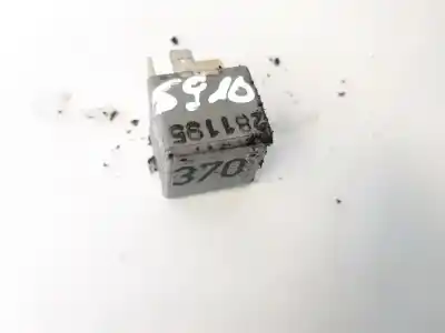 Second-hand car spare part relay for audi a6 avant (c4) 2.5 tdi oem iam references 8d0951253  
