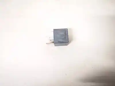 Pezzo di ricambio per auto di seconda mano relè per audi a2 (8z) 1.4 tdi (55kw) riferimenti oem iam 8d0951253  v23134-j52-x300